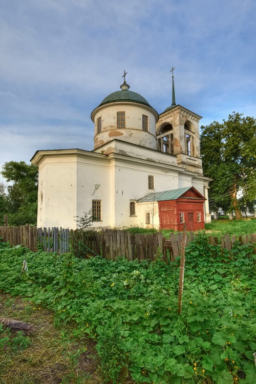 Церковь Троицы Живоначальной, Нежин (Нежинский район, Украина, Черниговская область). фасады