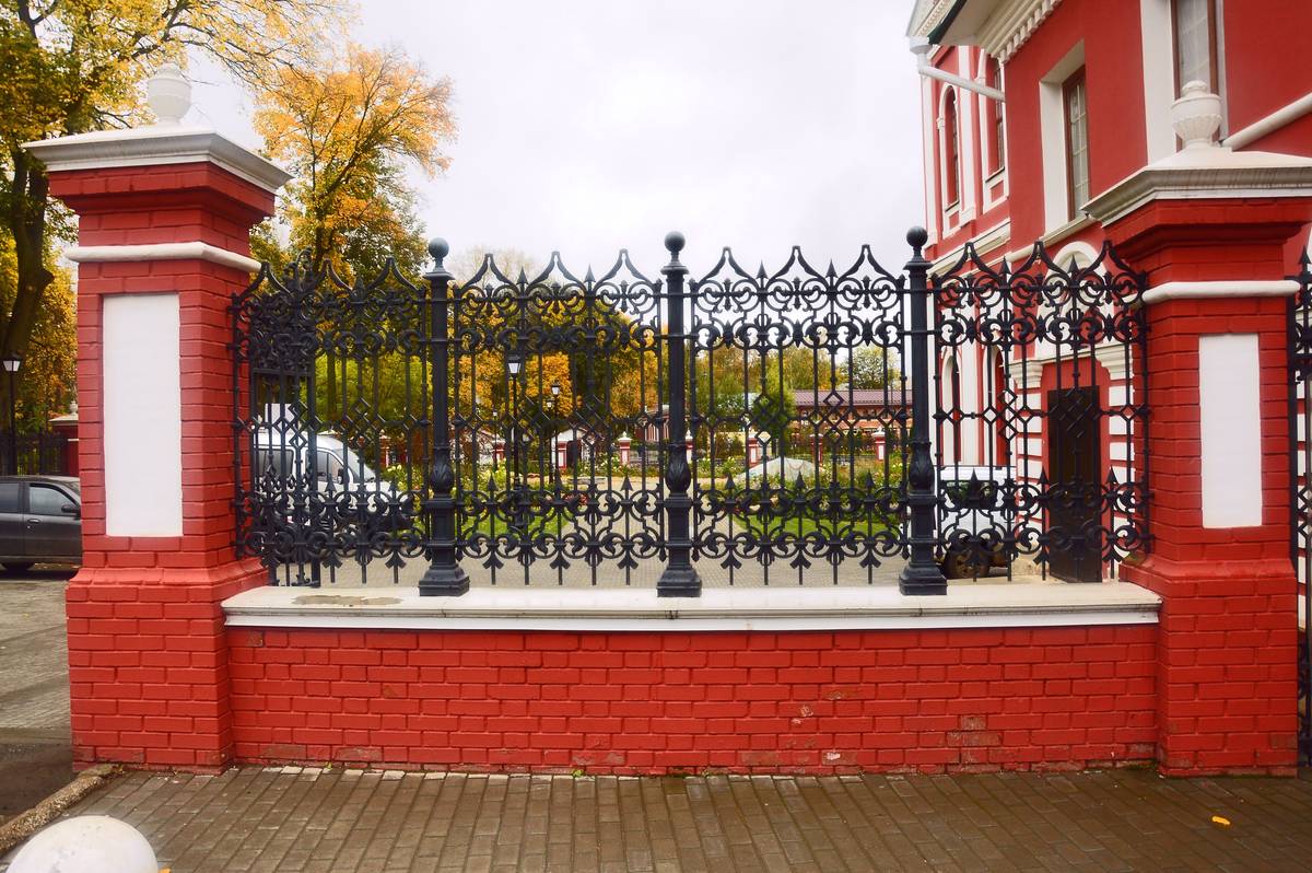 Собор Спаса Нерукотворного Образа, Вятка (Киров) (Вятка (Киров), город, Кировская область). дополнительная информация, Фрагмент соборной ограды.