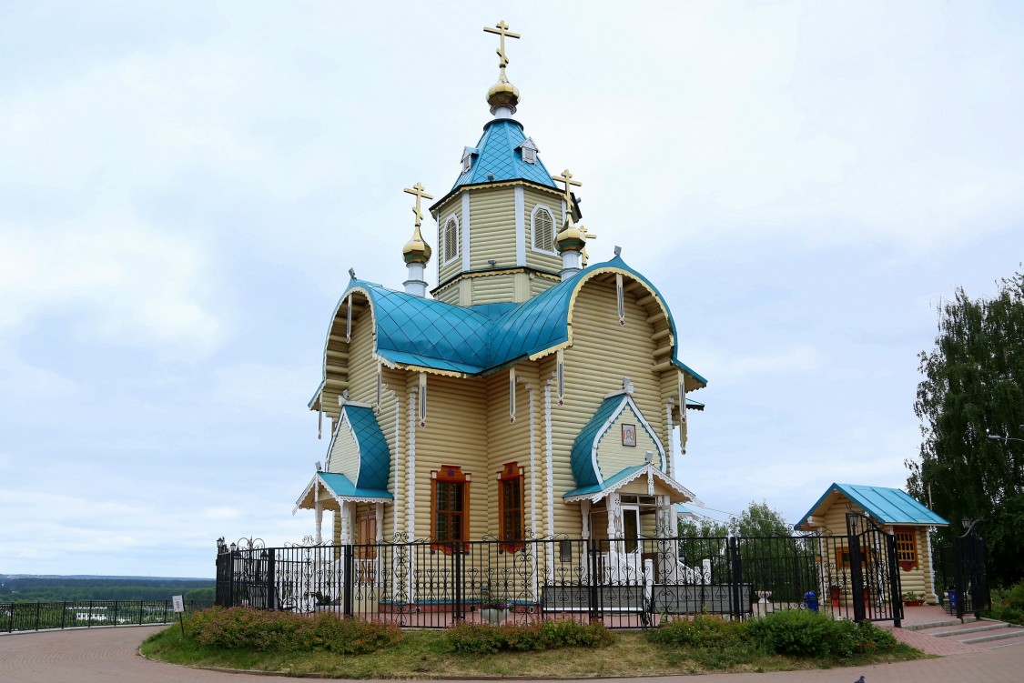 Церковь Феодоровской иконы Божией Матери (деревянная), Вятка (Киров) (Вятка (Киров), город, Кировская область). фасады