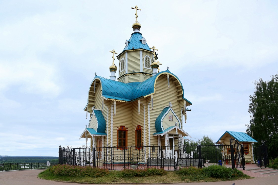 Вятка (Киров). Церковь Феодоровской иконы Божией Матери (деревянная). фасады