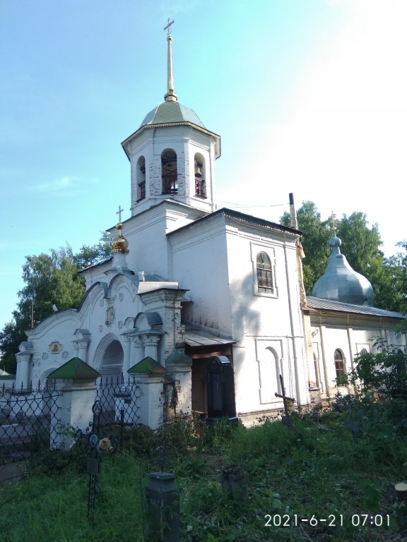 Церковь Троицы Живоначальной, Слободской (Слободской район, Кировская область). архитектурные детали