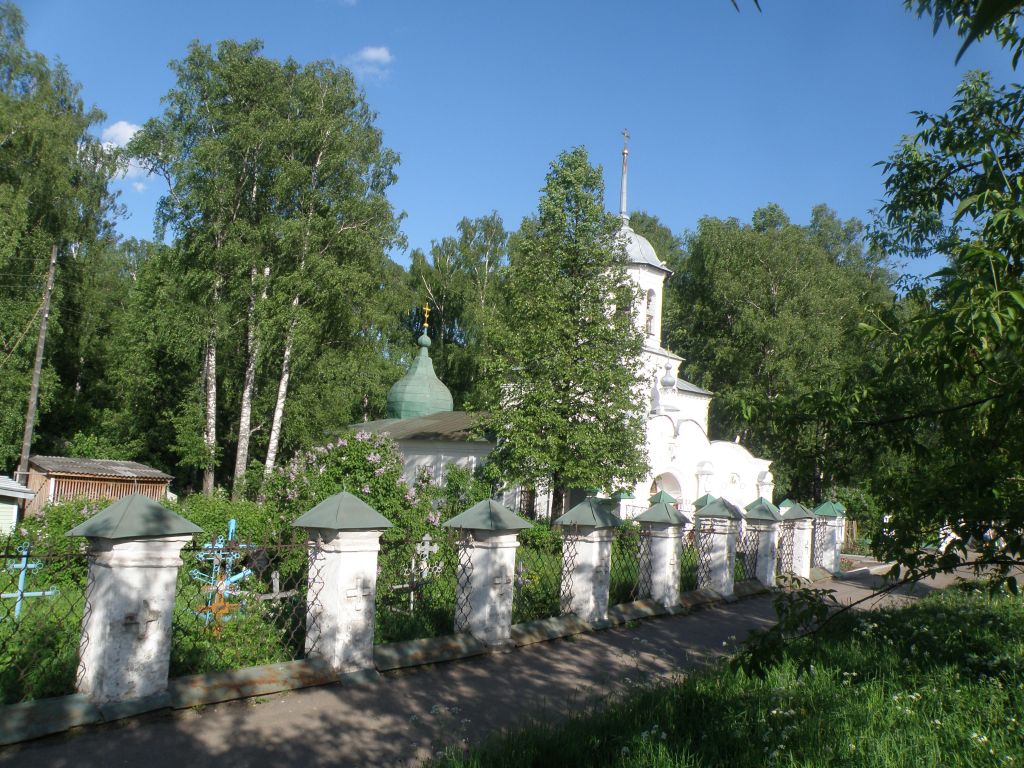 Церковь Троицы Живоначальной, Слободской (Слободской район, Кировская область). фасады