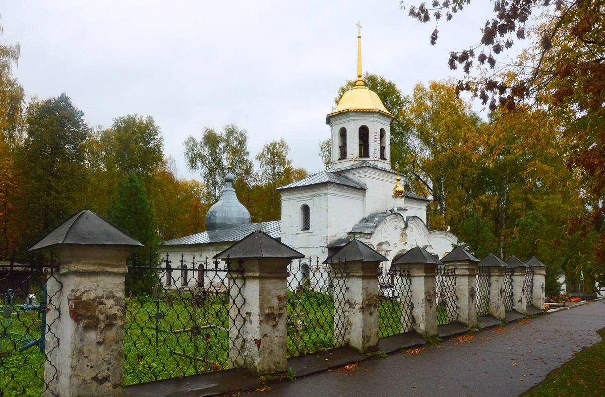 Церковь Троицы Живоначальной, Слободской (Слободской район, Кировская область). общий вид в ландшафте