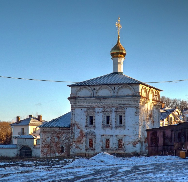 Вятка (Киров). Успения Пресвятой Богородицы Трифонов монастырь. Церковь Трех Святителей Московских. фасады