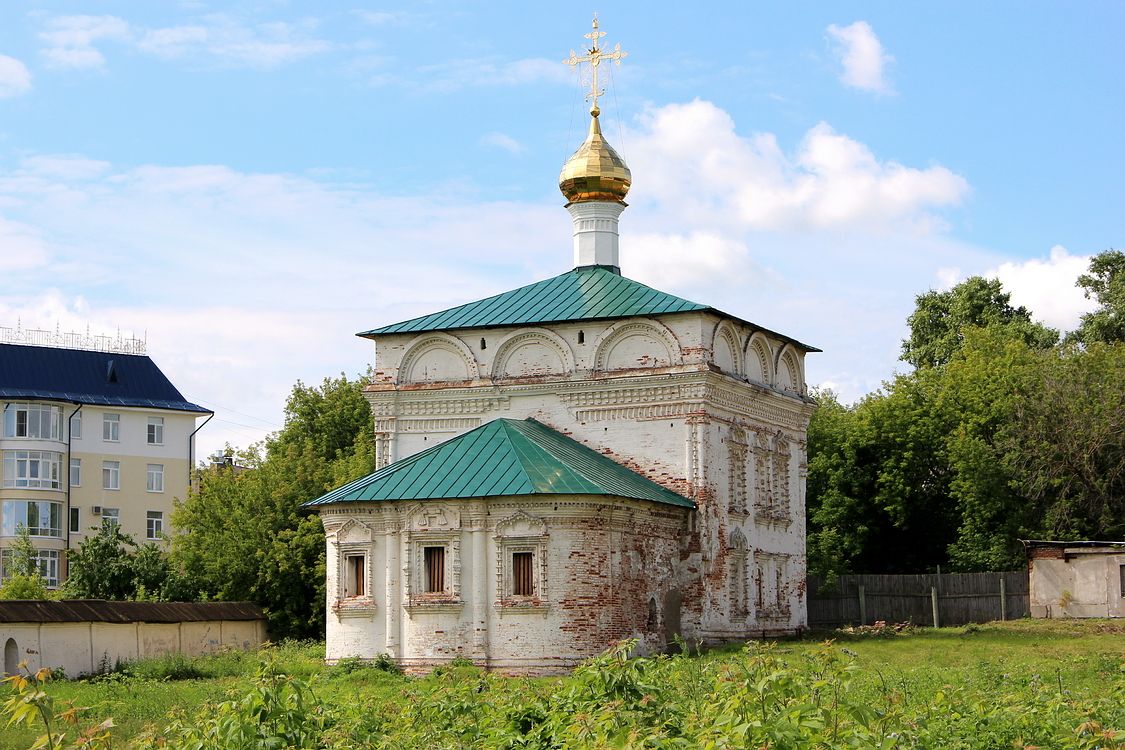 Вятка (Киров). Успения Пресвятой Богородицы Трифонов монастырь. Церковь Трех Святителей Московских. фасады