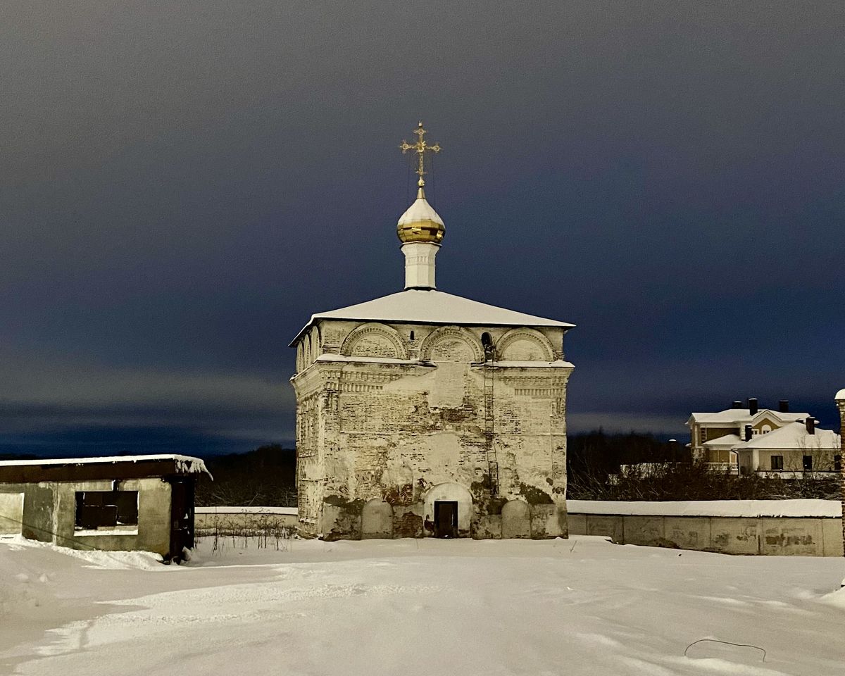 Вид с запада, фасады. Успения Пресвятой Богородицы Трифонов монастырь. Церковь Трех Святителей Московских, Вятка (Киров) (Вятка (Киров), город, Кировская область)
