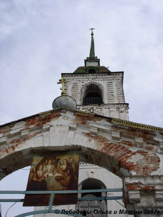 Церковь Троицы Живоначальной, Новое (Некрасовский район, Ярославская область). архитектурные детали