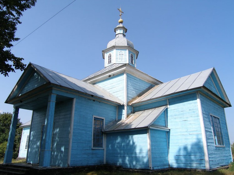 Церковь Покрова Пресвятой Богородицы, Гайворон (Нежинский район, Украина, Черниговская область). общий вид в ландшафте