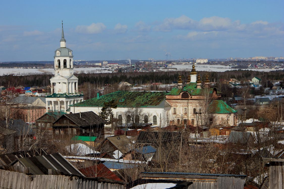 Церковь Троицы Живоначальной, Кстинино (Кирово-Чепецкий район, Кировская область). общий вид в ландшафте