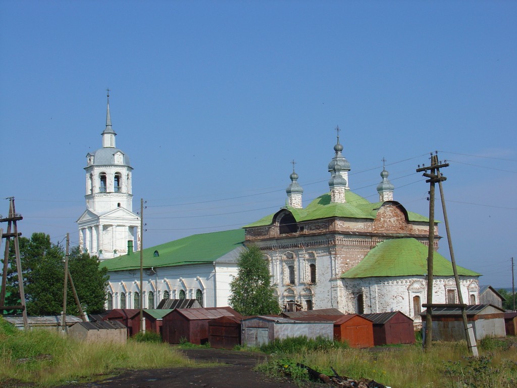 Церковь Троицы Живоначальной, Кстинино (Кирово-Чепецкий район, Кировская область). фасады