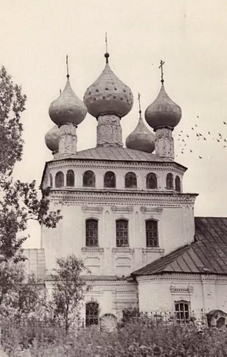 1920-1922 г. С сайта: Pastvu.com, архивная фотография. Церковь Троицы Живоначальной, Новое (Некрасовский район, Ярославская область)