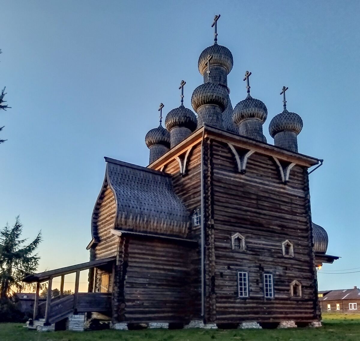 Церковь Покрова Пресвятой Богородицы (Сретения Господня), Рикасово (Заостровье) (Приморский район, Архангельская область). фасады