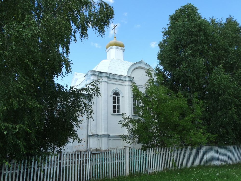 Дуван. Церковь Петра и Павла. фасады