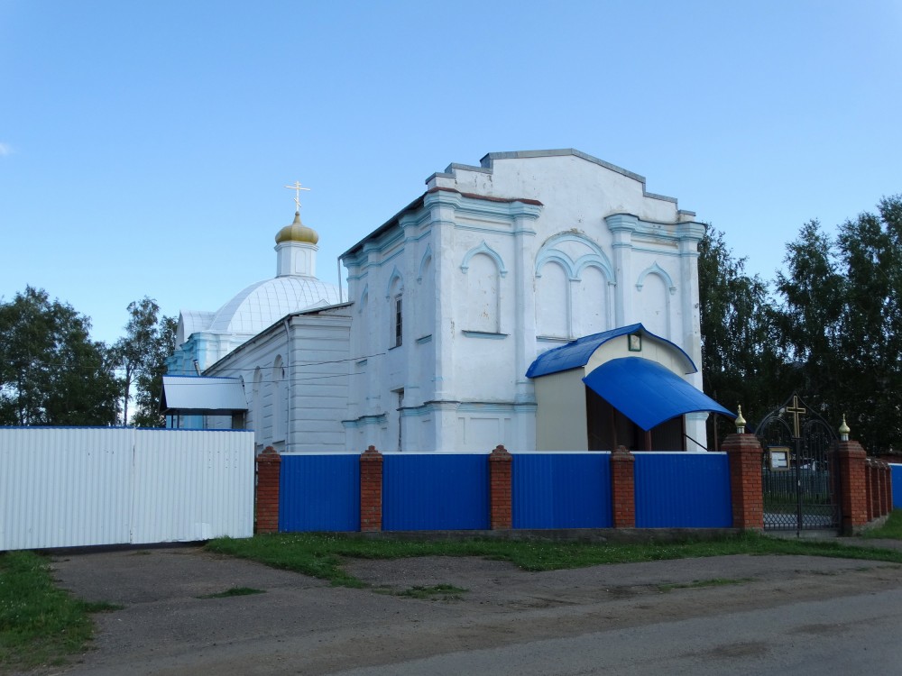 Дуван. Церковь Петра и Павла. фасады