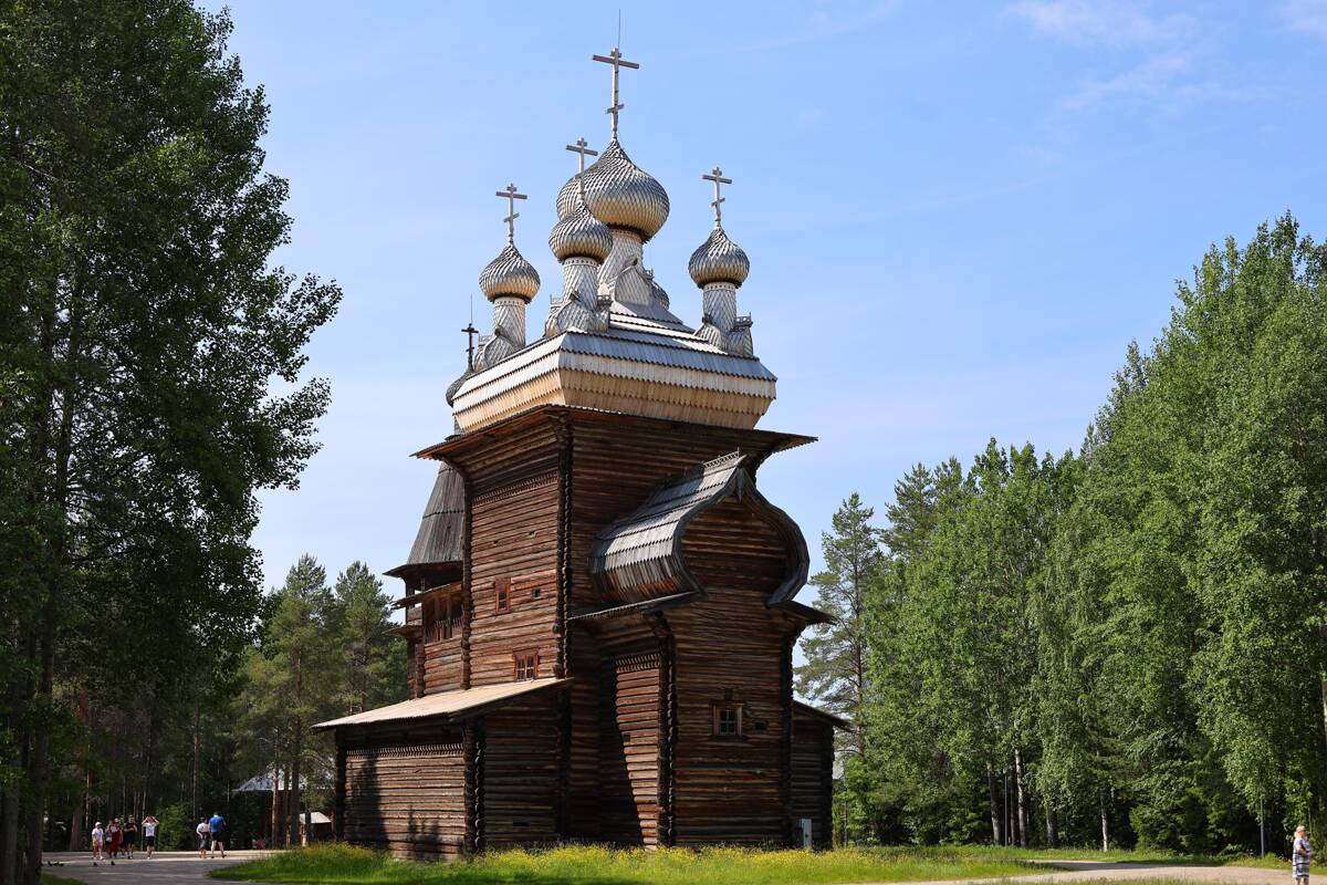 Музей деревянного зодчества. Церковь Вознесения Господня из села Кушерека Онежского р-на, Малые Карелы (Приморский район, Архангельская область). архитектурные детали