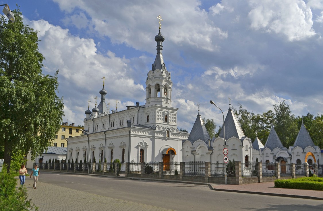 Бобруйск. Церковь Георгия Победоносца. общий вид в ландшафте