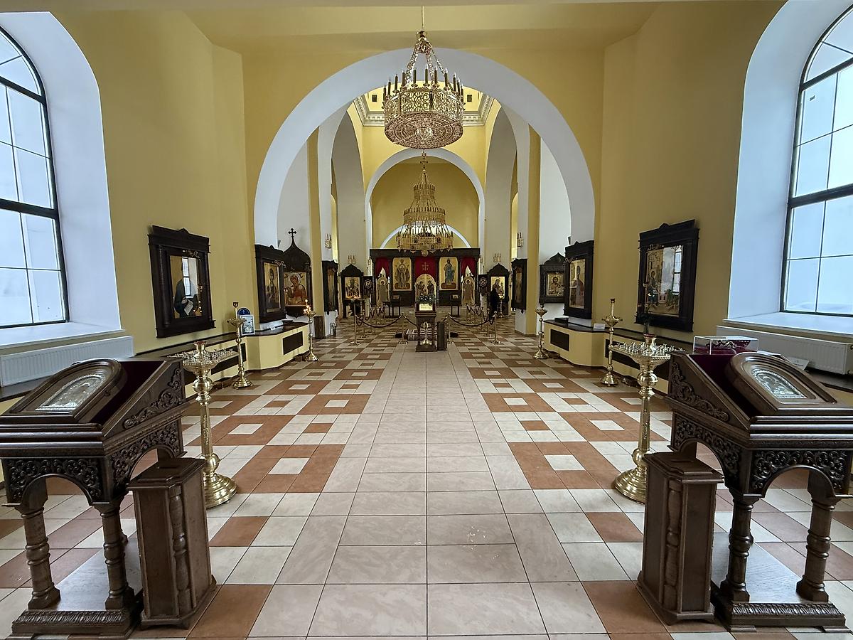 Вид из трапезной на основной объем, интерьер и убранство. Кафедральный собор Николая Чудотворца, Бобруйск (Бобруйский район, Беларусь, Могилёвская область)