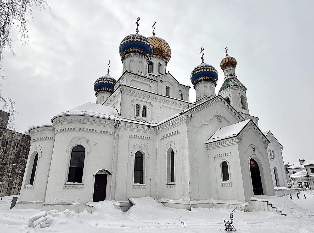 Вид с северо-востока, фасады. Кафедральный собор Николая Чудотворца, Бобруйск (Бобруйский район, Беларусь, Могилёвская область)