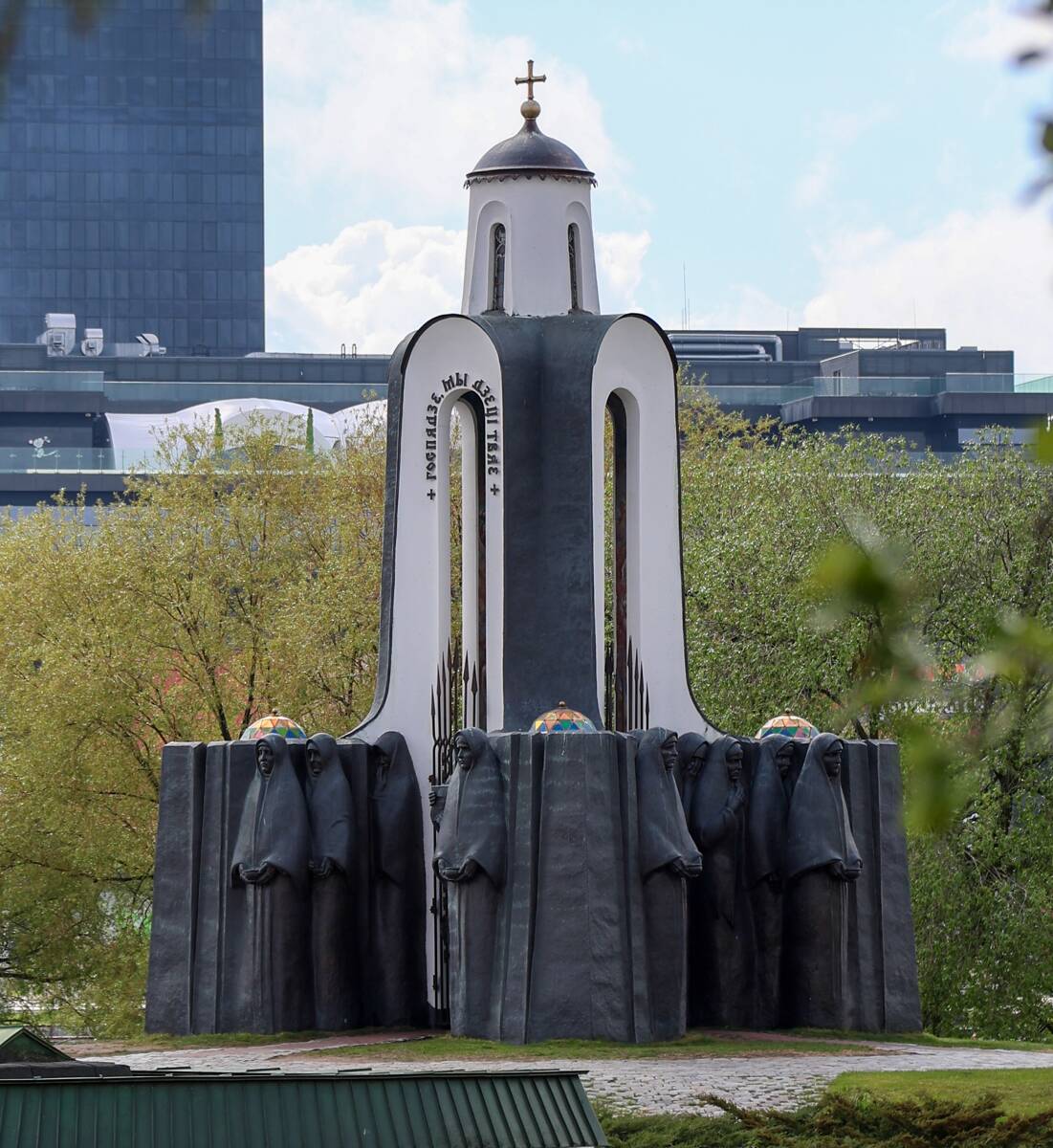 Часовня в память воинов-интернационалистов на острове Слёз, Минск (Минск, город, Беларусь, Минская область). фасады