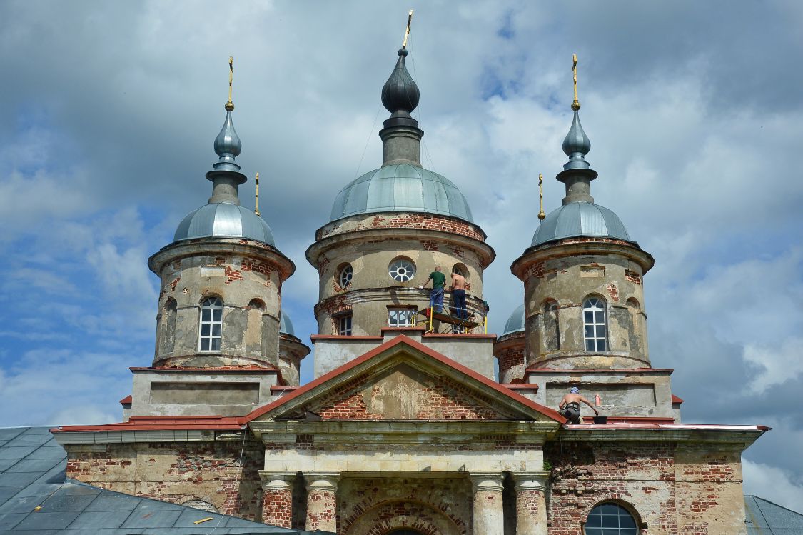 Церковь Николая Чудотворца, Емельяново (Старицкий район, Тверская область). документальные фотографии