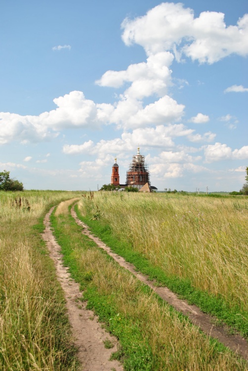 Церковь Михаила Архангела, Сабурово (Орловский район, Орловская область). общий вид в ландшафте