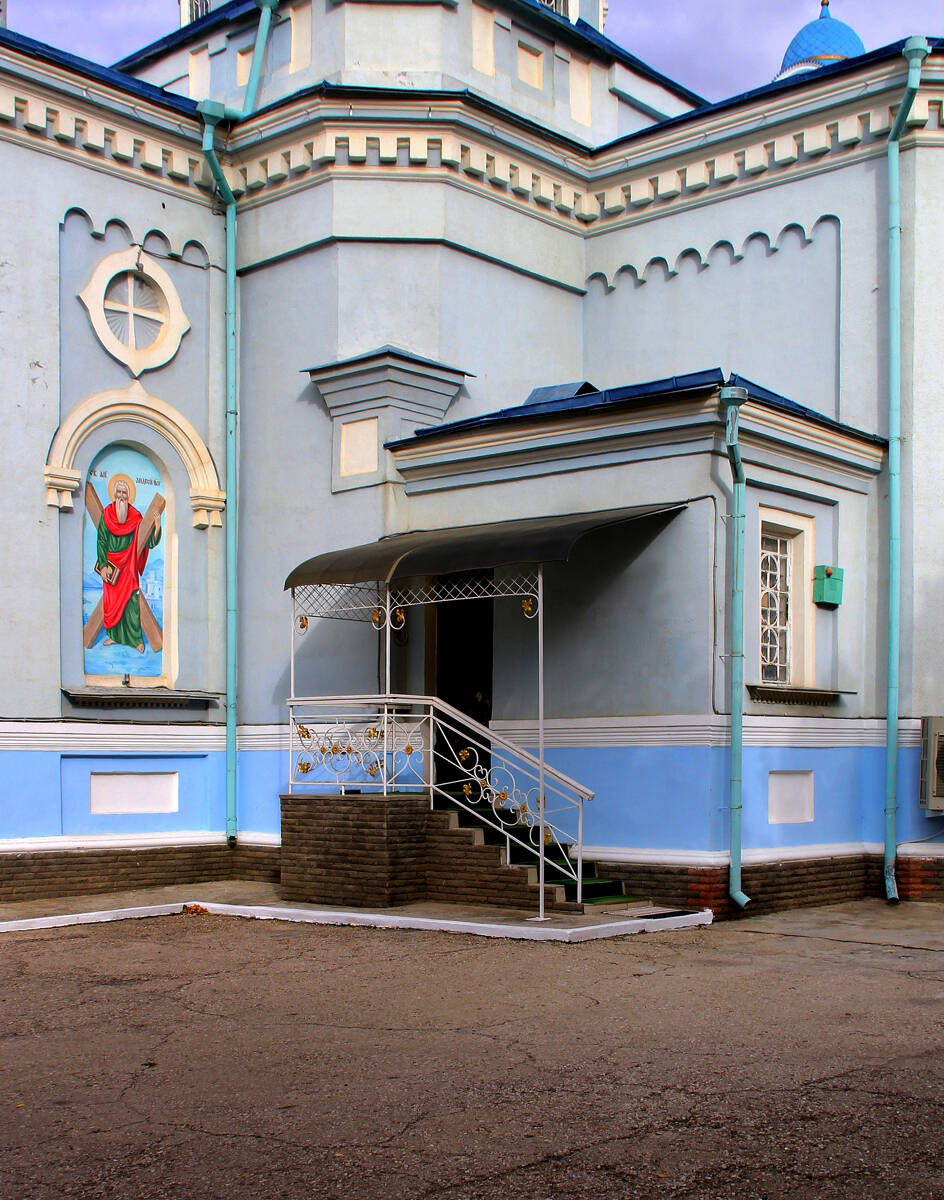Церковь Илии Пророка, Саки (Саки, город, Республика Крым). архитектурные детали, Угловой фрагмент