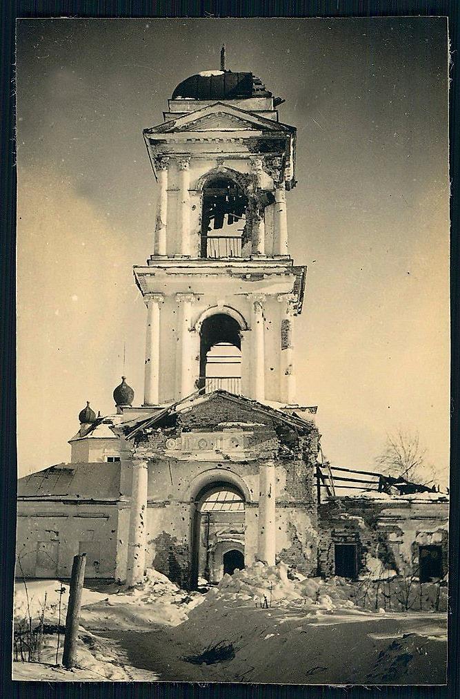Фото 1941 г. с аукциона e-bay.de, архивная фотография. Антониево-Леохновский Спасо-Преображенский мужской монастырь. Церковь Преображения Господня, Леохново (Старорусский район, Новгородская область)