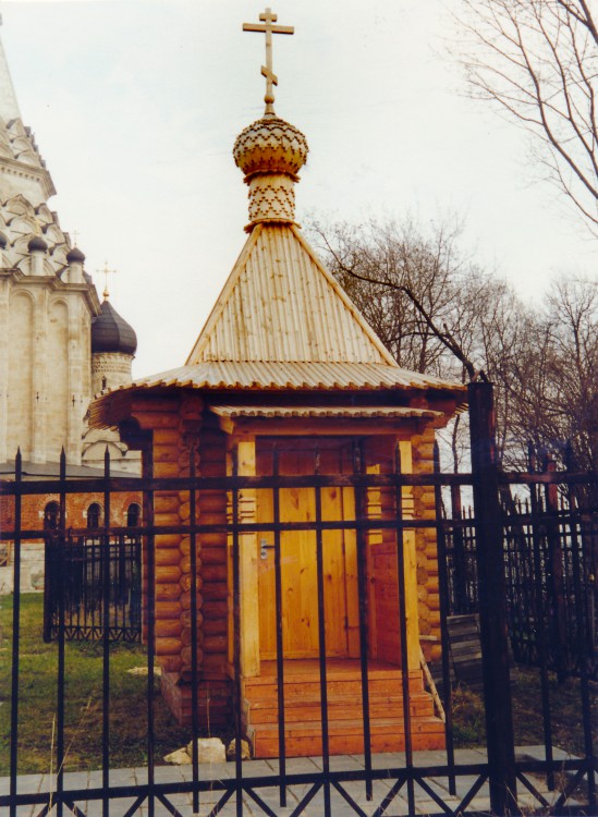 Часовня Николая Чудотворца, Остров (Ленинский городской округ, Московская область). фасады