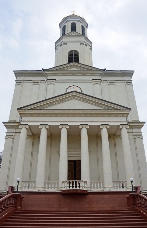Симферополь. Кафедральный собор Александра Невского (воссозданный). фасады