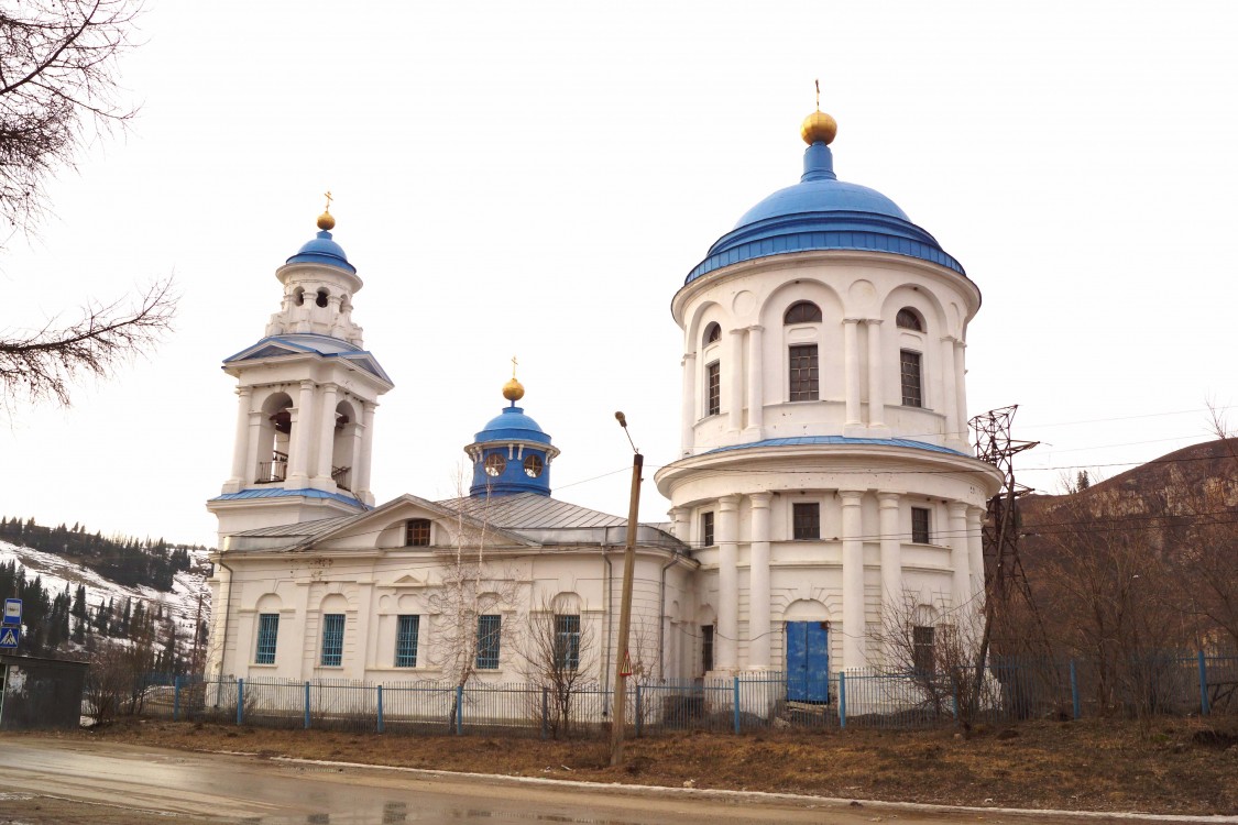 Миньяр. Церковь Введения во храм Пресвятой Богородицы. фасады