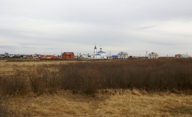 Церковь Илии Пророка, Богандинское (Килки) (Тюменский район, Тюменская область). общий вид в ландшафте, Вид с трассы с Юго-Запада