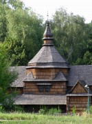 Церковь Николая Чудотворца из с. Зеленое Тернопольской обл., Фрагмент южного фасада<br>, Пирогово, Голосеевский район, Украина, г. Киев