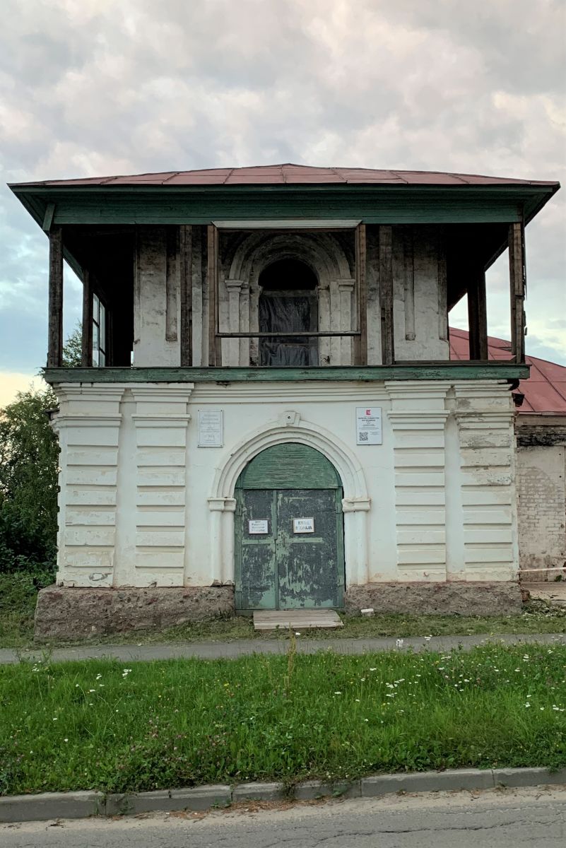 Церковь Рождества Пресвятой Богородицы (Георгия Победоносца), Белозерск (Белозерский район, Вологодская область). архитектурные детали