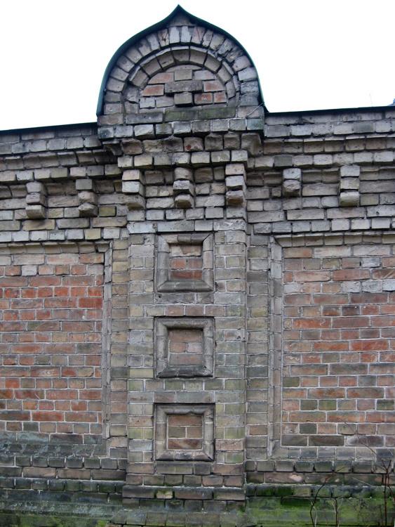 Рижский Троице-Сергиев женский монастырь, Рига (Рига, город, Латвия). архитектурные детали, Столп ограды.