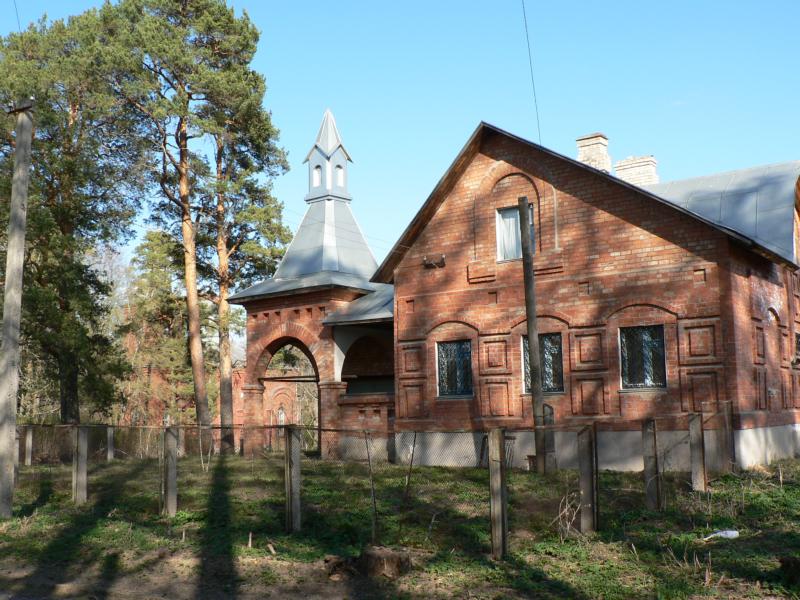 Церковь Казанской иконы Божией Матери, Теребони (Батецкий район, Новгородская область). дополнительная информация, Домик священнослужителя. Постройка конца 20 в.