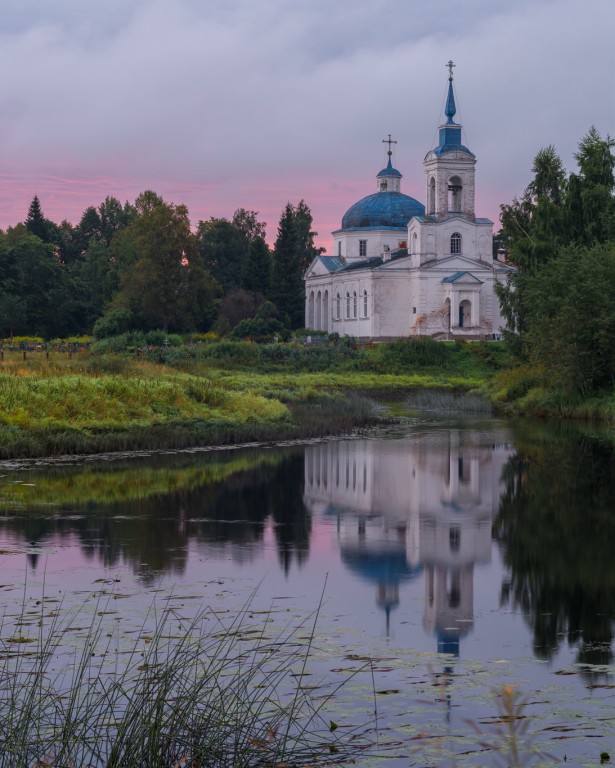 Саблё. Церковь Успения Пресвятой Богородицы. фасады