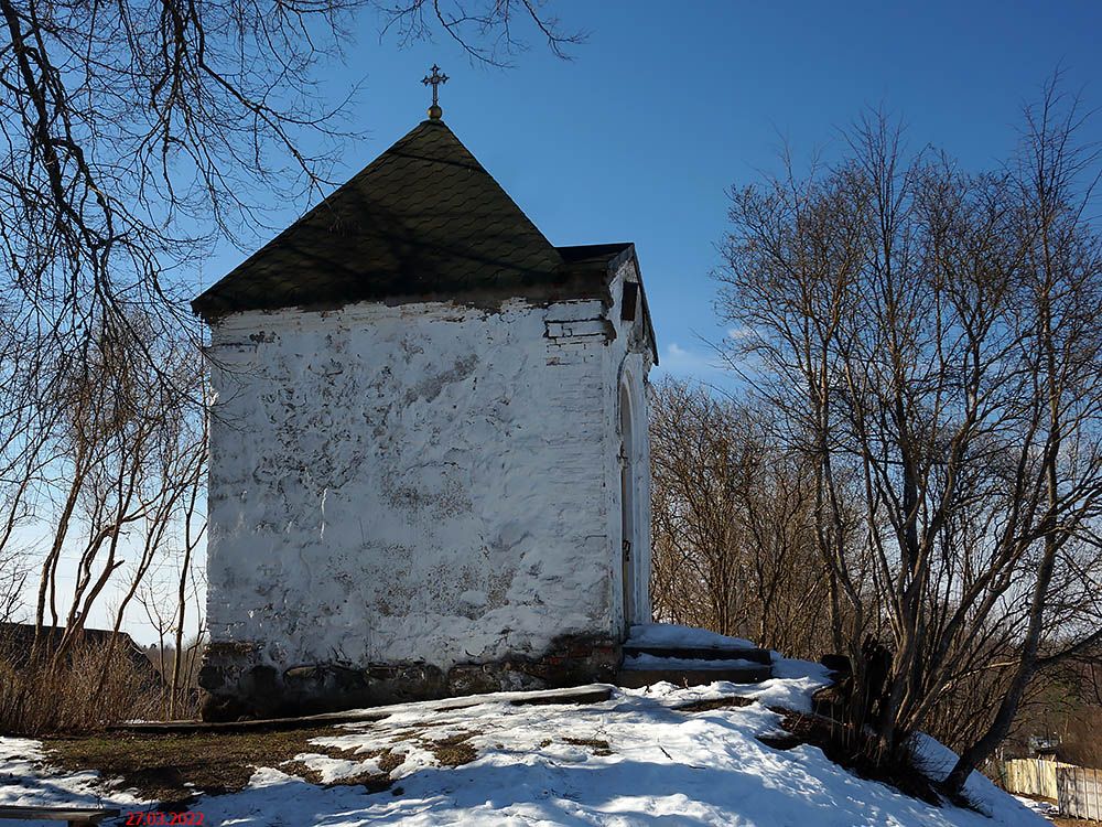 Белая. Часовня Михаила Архангела. фасады