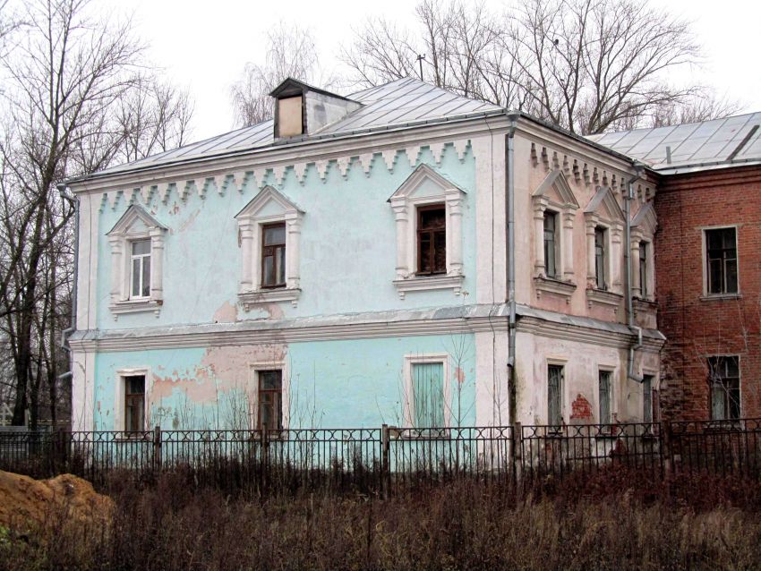 Выксунский Иверский монастырь, Выкса (Выкса, ГО, Нижегородская область). дополнительная информация, Новый (Дворянский) корпус (1902 г.), вид с востока