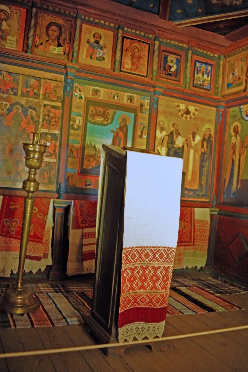 Музей деревянного зодчества. Часовня Макария Унженского и Желтоводского из д.Фёдоровская Плесецкого района, Малые Карелы (Приморский район, Архангельская область). интерьер и убранство