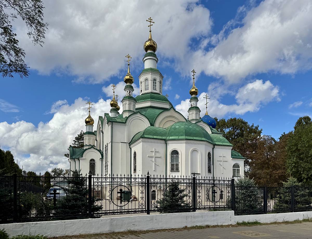 Вид с юго-востока, фасады. Кафедральный собор Николая Чудотворца, Армавир (Армавир, город, Краснодарский край)