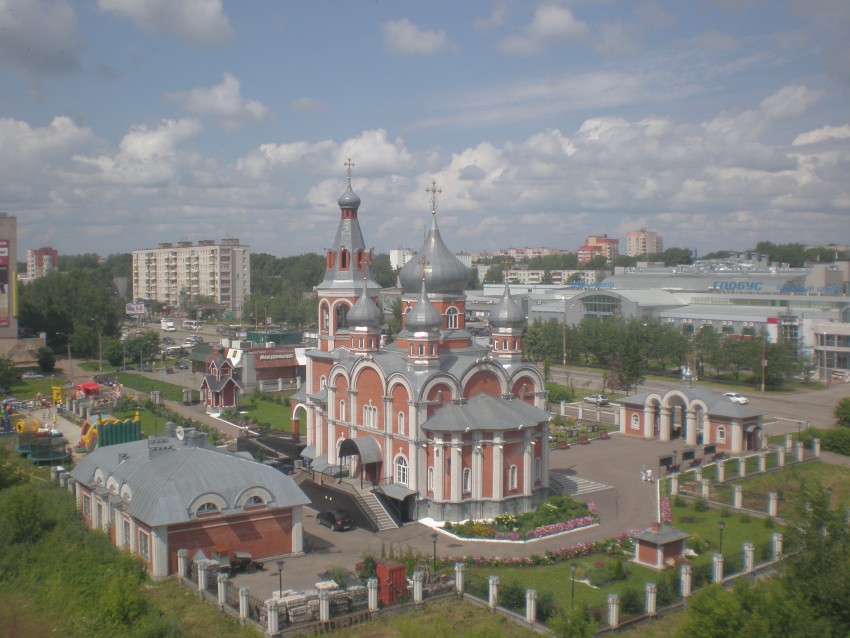 Церковь Пантелеимона Целителя, Вятка (Киров) (Вятка (Киров), город, Кировская область). общий вид в ландшафте