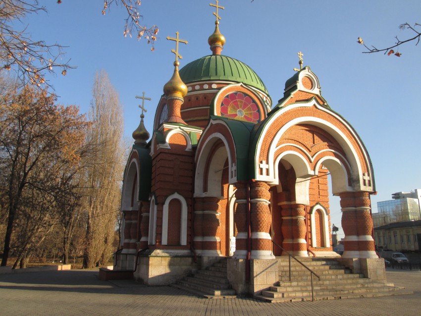 Липецк. Часовня Петра и Павла (новая). фасады