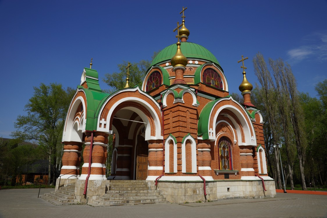 Липецк. Часовня Петра и Павла (новая). фасады