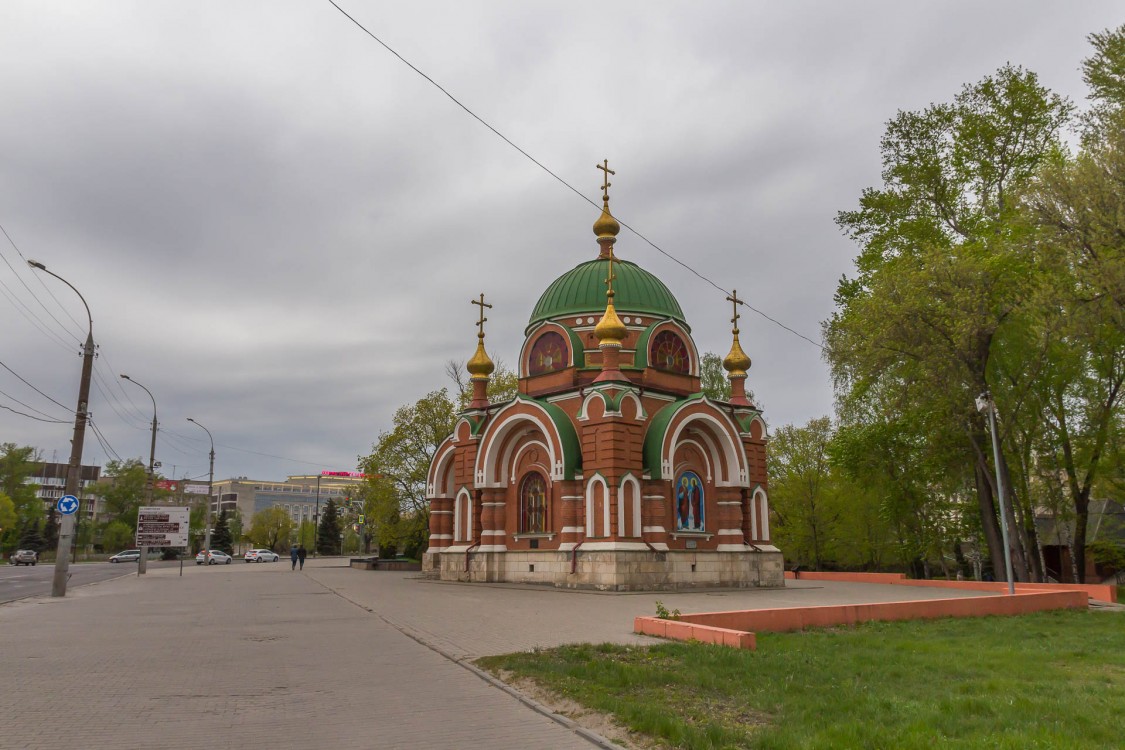 Липецк. Часовня Петра и Павла (новая). фасады