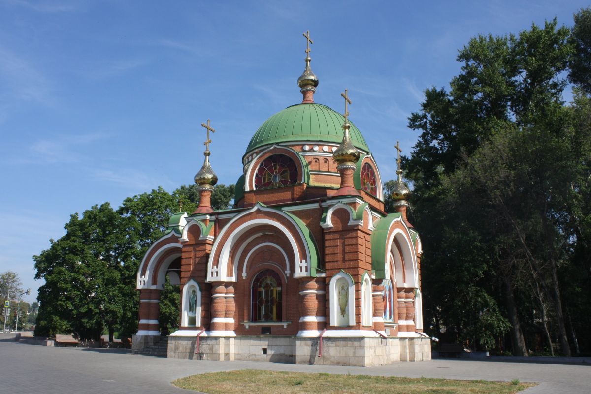 Липецк. Часовня Петра и Павла (новая). фасады