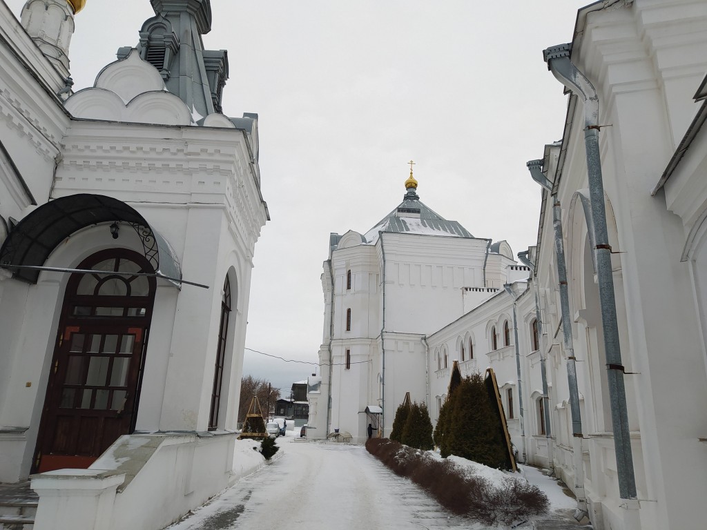 Пермь. Троицкий Стефанов мужской монастырь. архитектурные детали