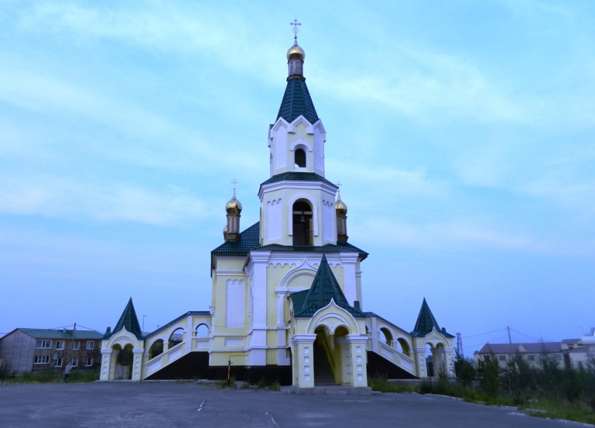 Церковь Георгия Победоносца (новая), Лабытнанги (Лабытнанги, город, Ямало-Ненецкий автономный округ). фасады