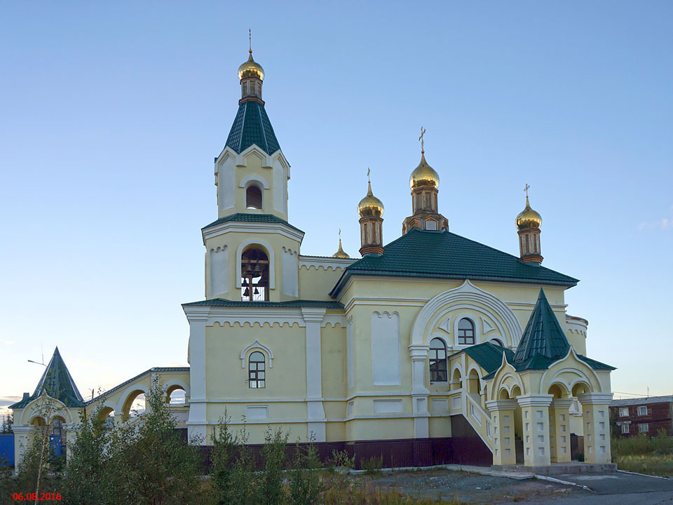 Церковь Георгия Победоносца (новая), Лабытнанги (Лабытнанги, город, Ямало-Ненецкий автономный округ). фасады
