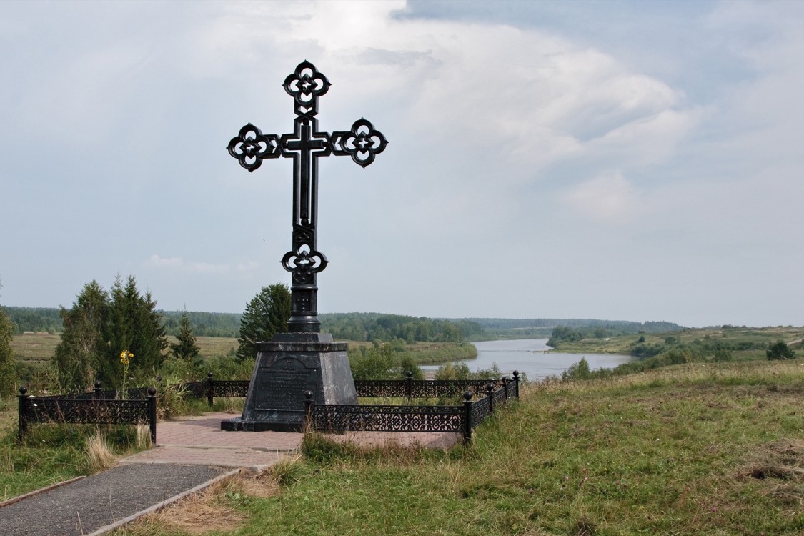 Церковь Всех Святых, в земле Сибирской просиявших, Симеонов камень (Верхотурский район (ГО Верхотурский), Свердловская область). дополнительная информация, Поклонный крест