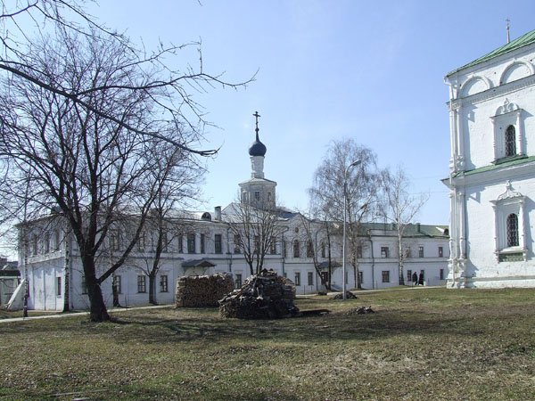 Спасо–Преображенский монастырь. Церковь Иоанна Богослова, Рязань (Рязань, город, Рязанская область). общий вид в ландшафте